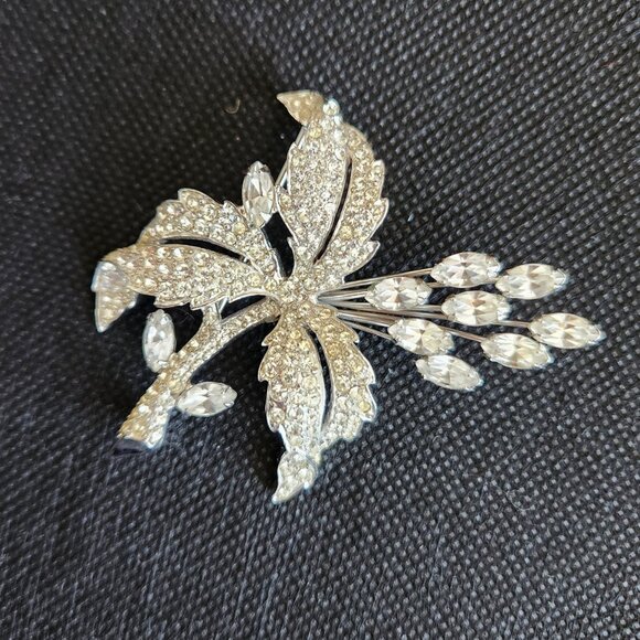EARLY 1950 RARE VINTAGE BOUCHER FOR AVON OF BELLEVILLE RHINESTONE FLOWER BROOCH - Picture 9 of 9